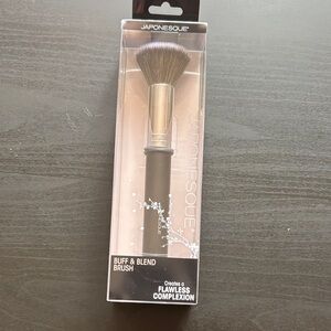 Buff & Blend Brush - Black